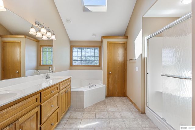 907 Woodland Avenue, Papillion, NE 68046