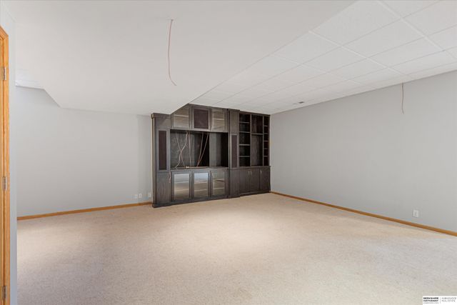 907 Woodland Avenue, Papillion, NE 68046