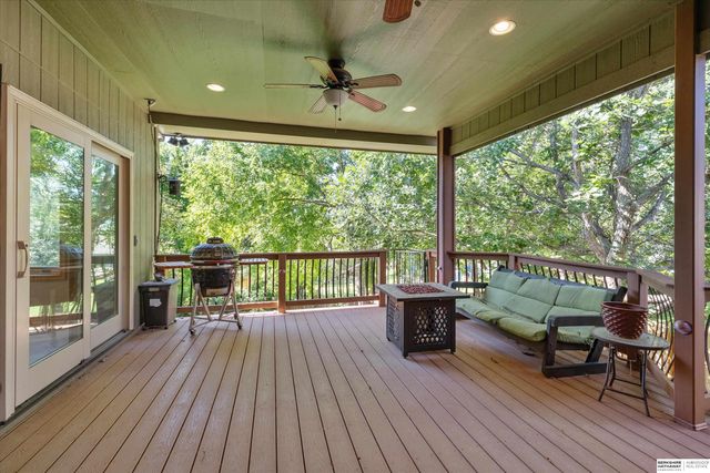 907 Woodland Avenue, Papillion, NE 68046