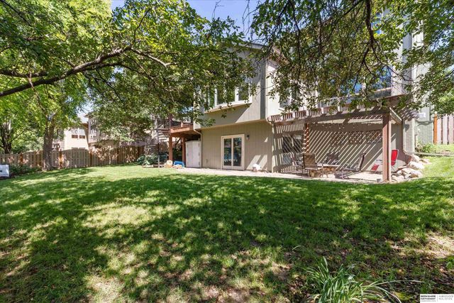 907 Woodland Avenue, Papillion, NE 68046