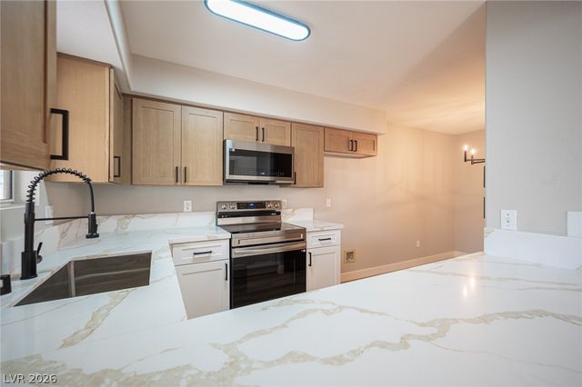 2725 South Nellis Boulevard 1040, Las Vegas, NV 89121