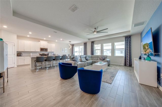5301 AMERSHAM LANE, St Cloud, FL 34771