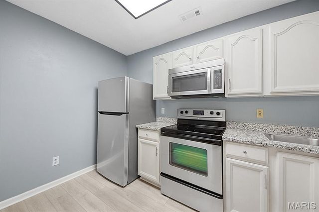 8912 Cardinal Terrace, Brentwood, MO 63144