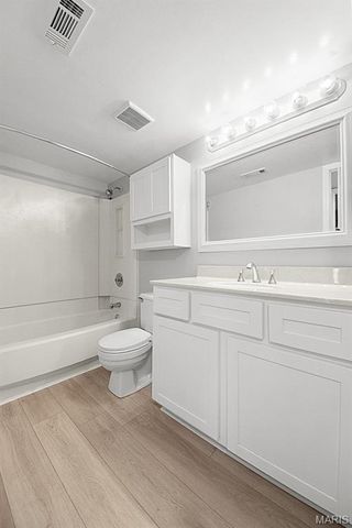 8912 Cardinal Terrace, Brentwood, MO 63144