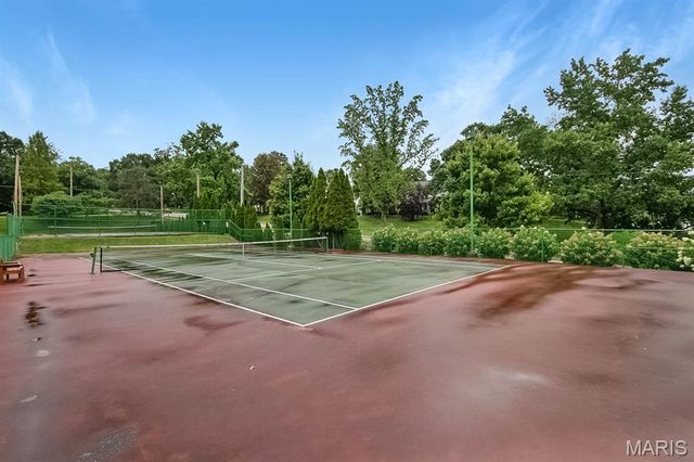 8912 Cardinal Terrace, Brentwood, MO 63144