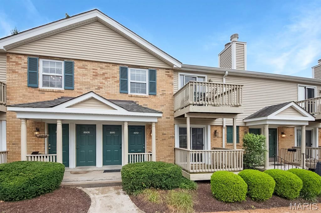 8912 Cardinal Terrace, Brentwood, MO 63144