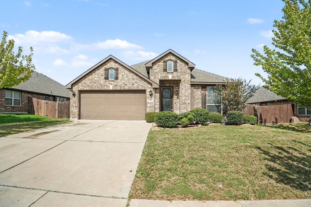 1004 Star Grass Drive, Mansfield, TX 76063 — exterior