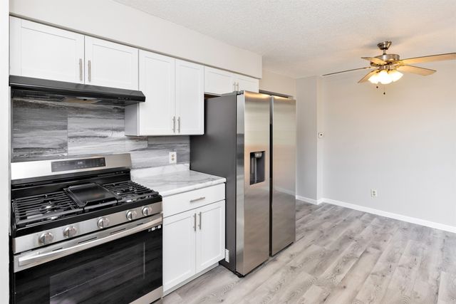 712 E Rose Avenue, Des Moines, IA 50315