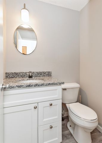 712 E Rose Avenue, Des Moines, IA 50315