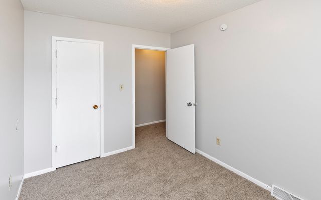 712 E Rose Avenue, Des Moines, IA 50315