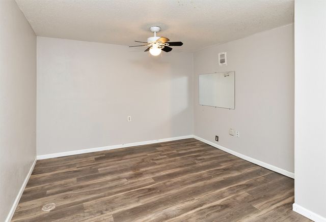 712 E Rose Avenue, Des Moines, IA 50315