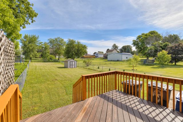 712 E Rose Avenue, Des Moines, IA 50315