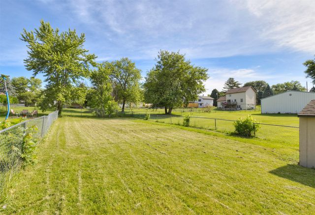 712 E Rose Avenue, Des Moines, IA 50315
