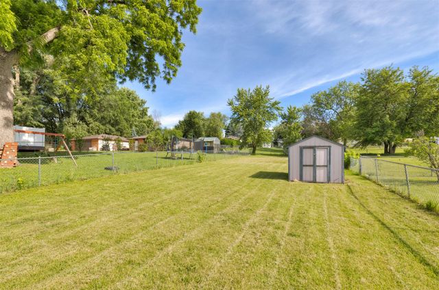 712 E Rose Avenue, Des Moines, IA 50315