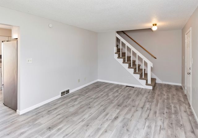 712 E Rose Avenue, Des Moines, IA 50315