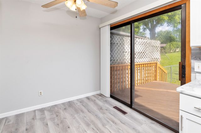 712 E Rose Avenue, Des Moines, IA 50315