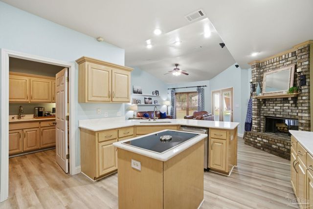 5790 Sunflower Ave, Milton, FL 32570