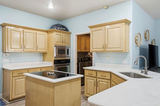 5790 Sunflower Ave, Milton, FL 32570