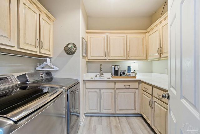 5790 Sunflower Ave, Milton, FL 32570