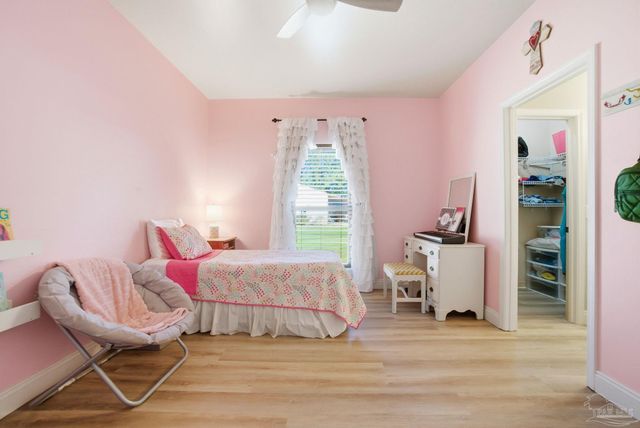 5790 Sunflower Ave, Milton, FL 32570