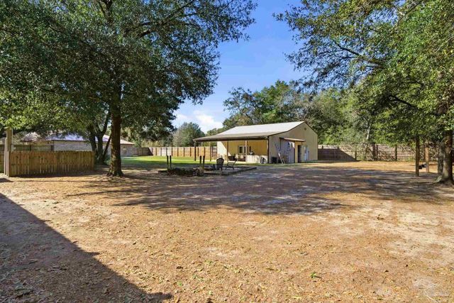 5790 Sunflower Ave, Milton, FL 32570