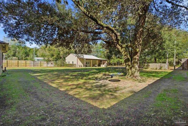 5790 Sunflower Ave, Milton, FL 32570