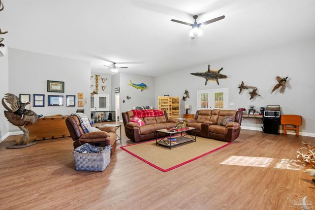 5790 Sunflower Ave, Milton, FL 32570