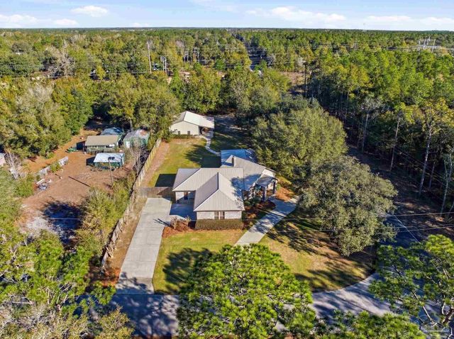 5790 Sunflower Ave, Milton, FL 32570