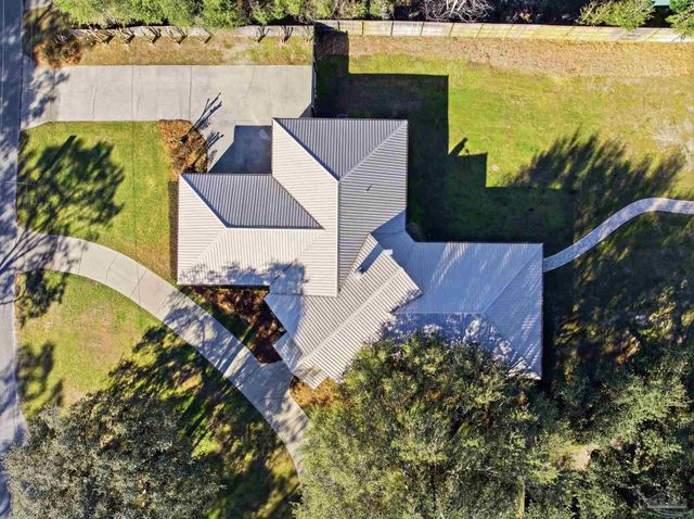 5790 Sunflower Ave, Milton, FL 32570