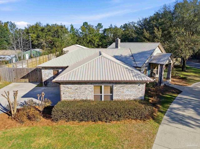 5790 Sunflower Ave, Milton, FL 32570