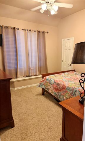 1178 E Remington Park Drive, Talty, TX 75160