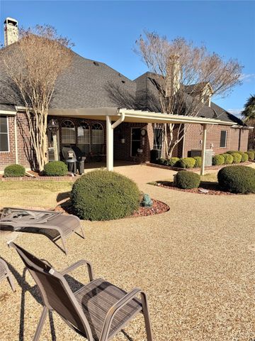 1178 E Remington Park Drive, Talty, TX 75160