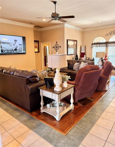 1178 E Remington Park Drive, Talty, TX 75160