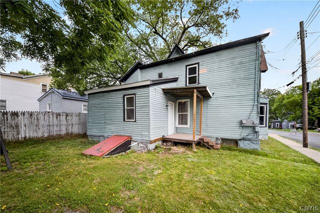31 Derby Avenue, Auburn, NY 13021