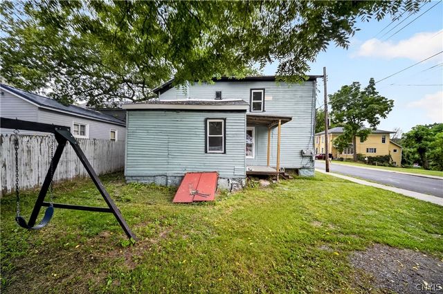 31 Derby Avenue, Auburn, NY 13021