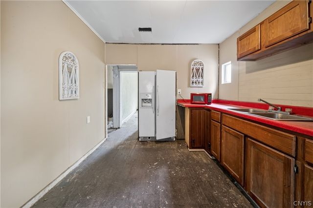 31 Derby Avenue, Auburn, NY 13021