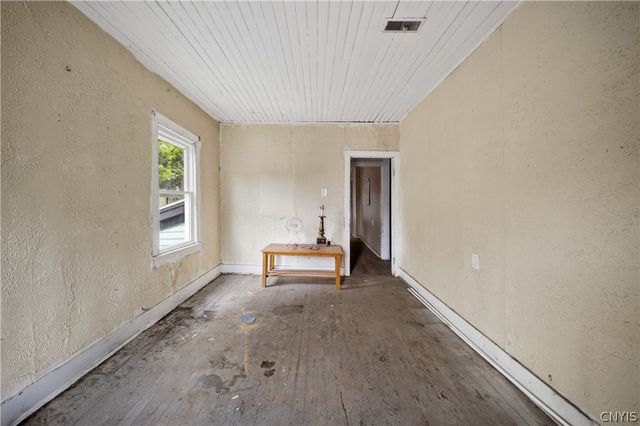 31 Derby Avenue, Auburn, NY 13021