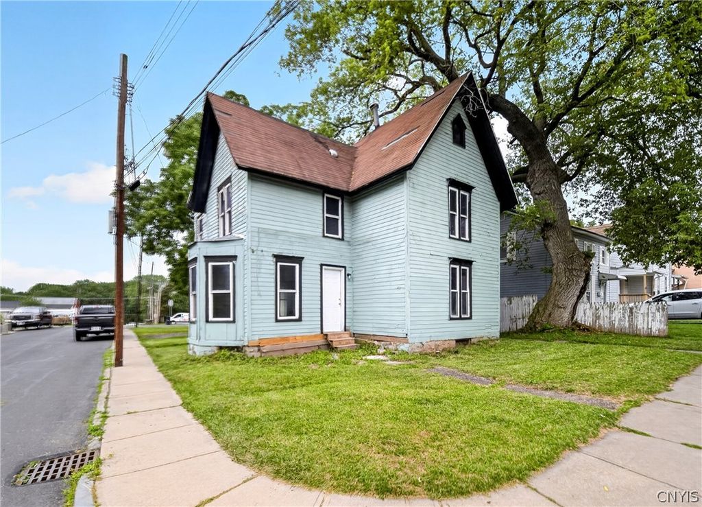 31 Derby Avenue, Auburn, NY 13021