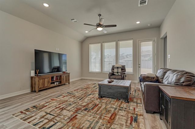 160 Dove Springs Court, Conroe, TX 77304