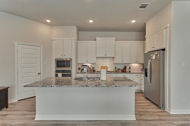 160 Dove Springs Court, Conroe, TX 77304