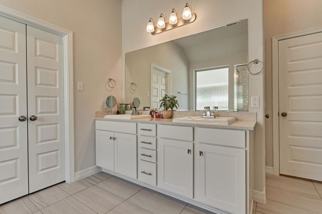 160 Dove Springs Court, Conroe, TX 77304