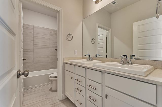 160 Dove Springs Court, Conroe, TX 77304