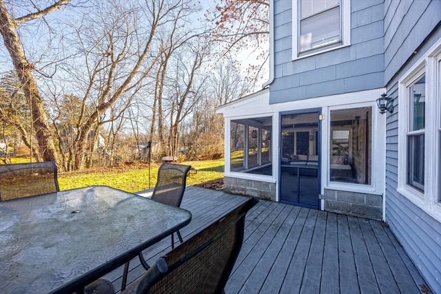 27 Lathrop, South Hadley, MA 01075