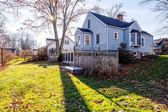 27 Lathrop, South Hadley, MA 01075