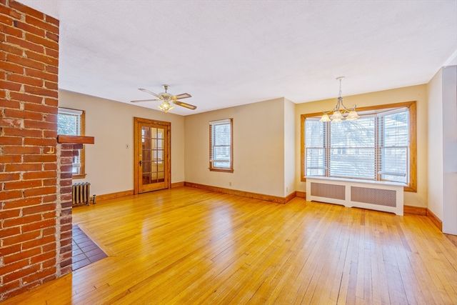 27 Lathrop, South Hadley, MA 01075