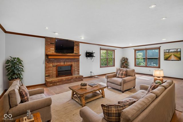 11102 Outrigger Court, Indianapolis, IN 46236