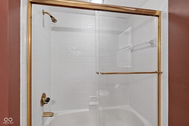 11102 Outrigger Court, Indianapolis, IN 46236
