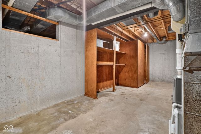 11102 Outrigger Court, Indianapolis, IN 46236
