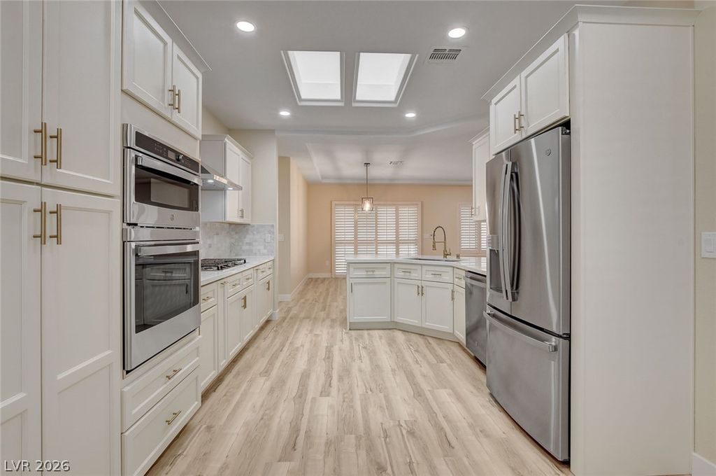 2741 Hartwick Pines Drive Avenue, Henderson, NV 89052 — photo 4