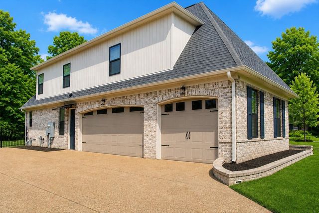 36 W SCOTTSDALE CV, Atoka, TN 38004
